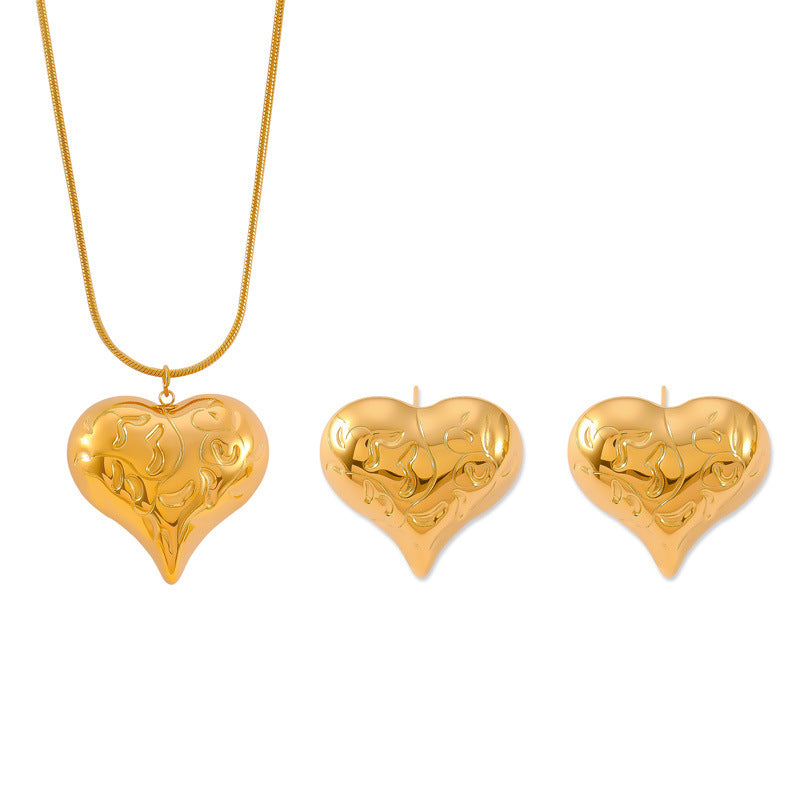 3D LOVE NECKLACE