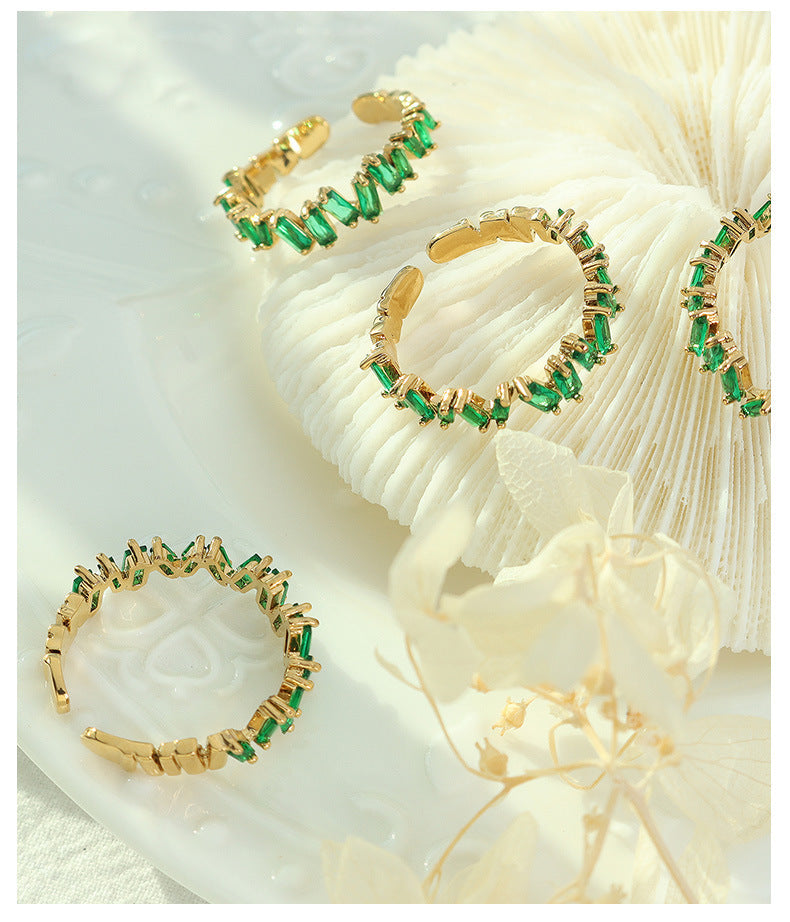 ADJUSTABLE GREEN STONE RING WITH OPENING