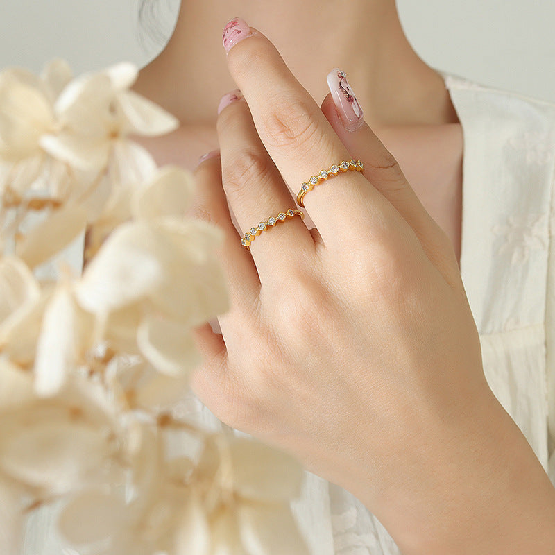 ADJUSTABLE RING WITH ADJUSTABLE OPENING