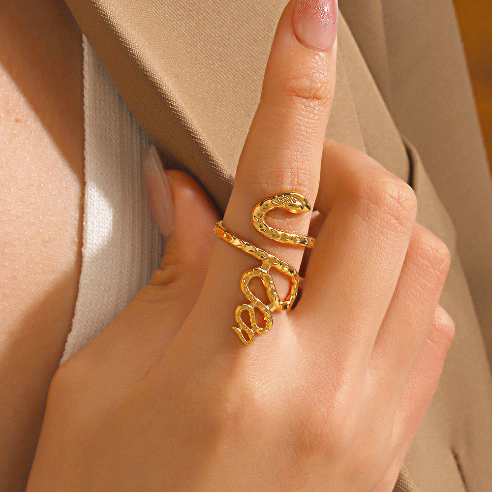 ADJUSTABLE SNAKE SHAPED RING