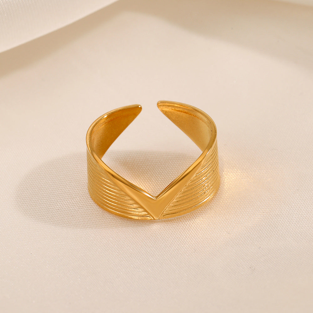 ADJUSTABLE V-SHAPED RING