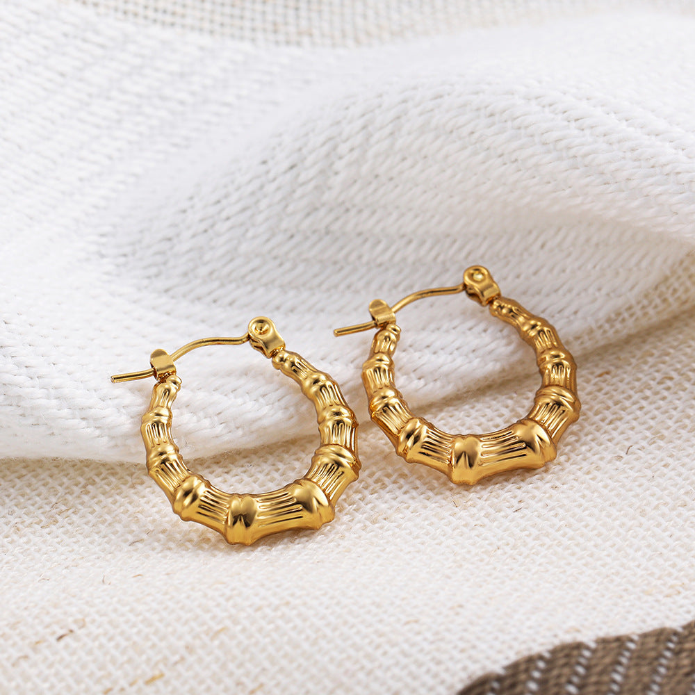 ADVANCED TEMPERAMENT CIRCULAR EARRINGS