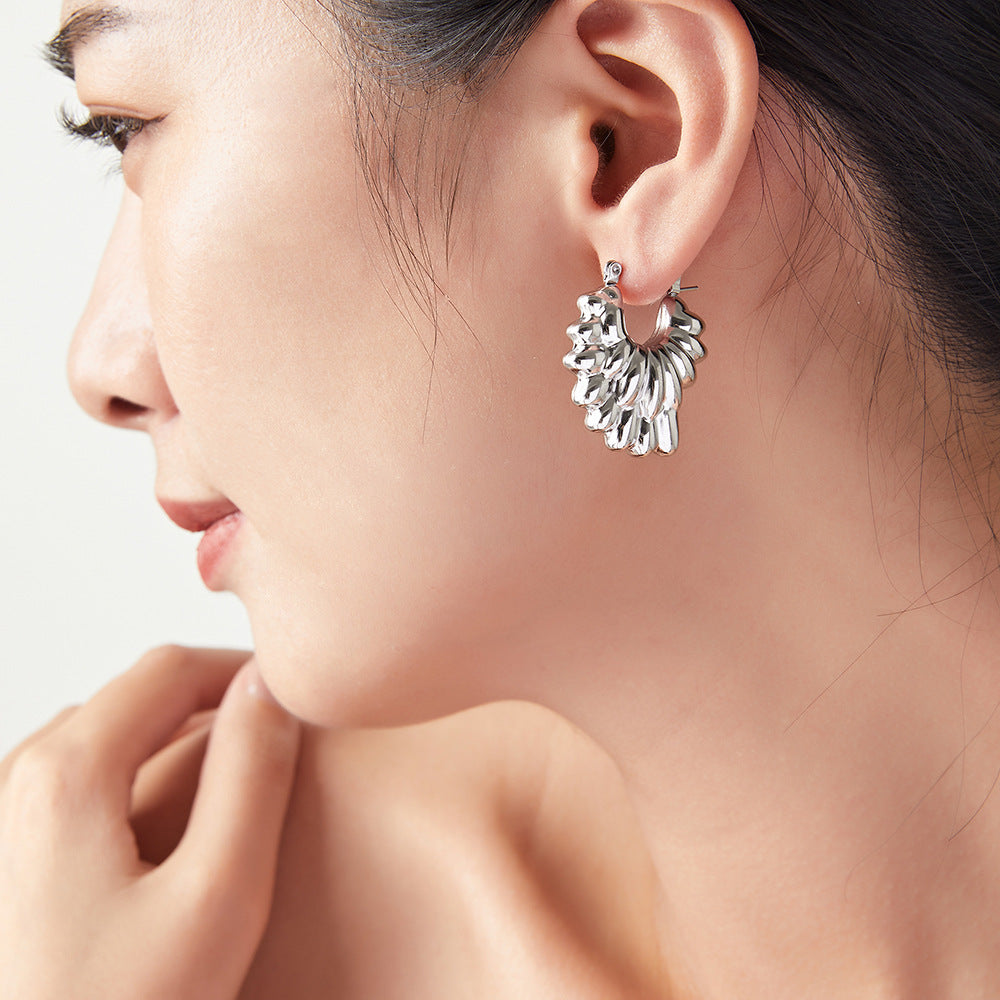 ALIEN-PETAL-HOLLOW-EARRINGS