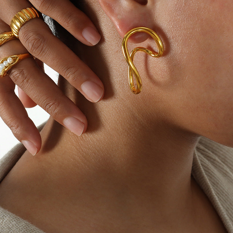 ALIEN SURROUNDING EARRINGS