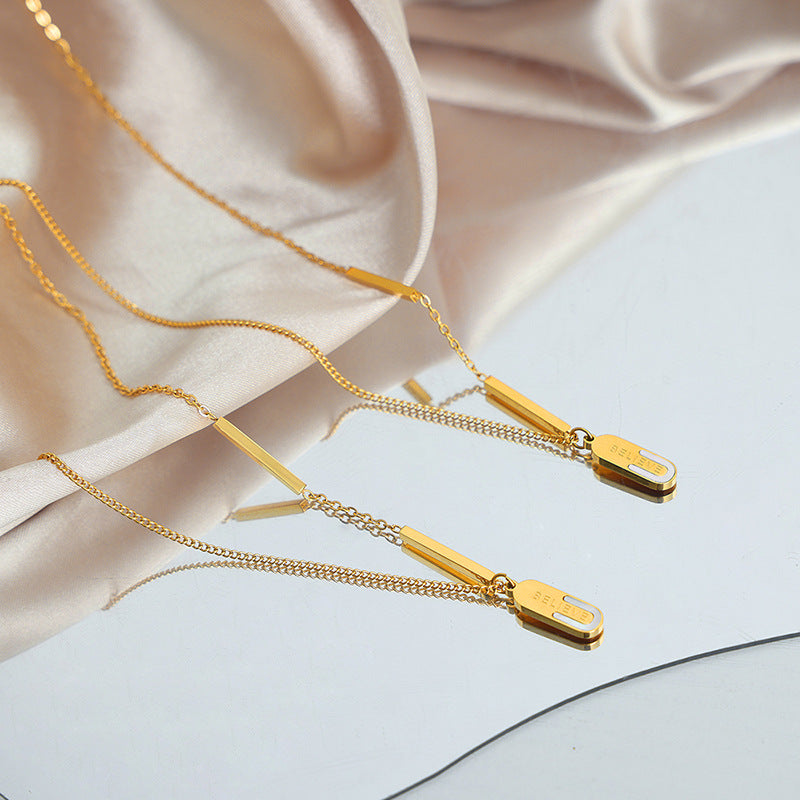 ASYMMETRIC OVAL NECKLACE