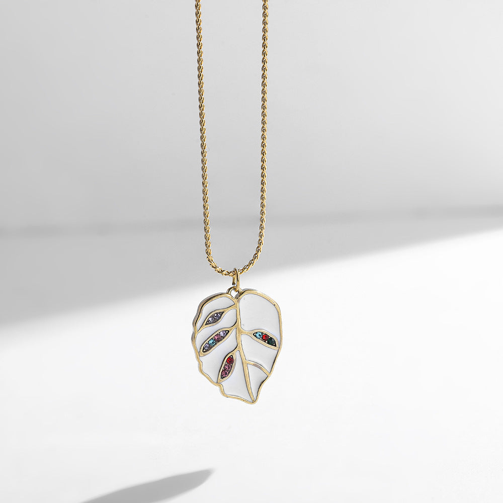 BRIGHT LEAF NECKLACE