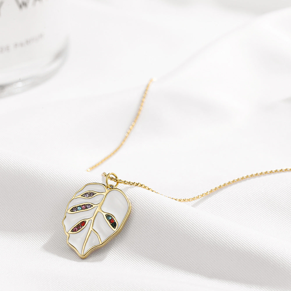 BRIGHT LEAF NECKLACE