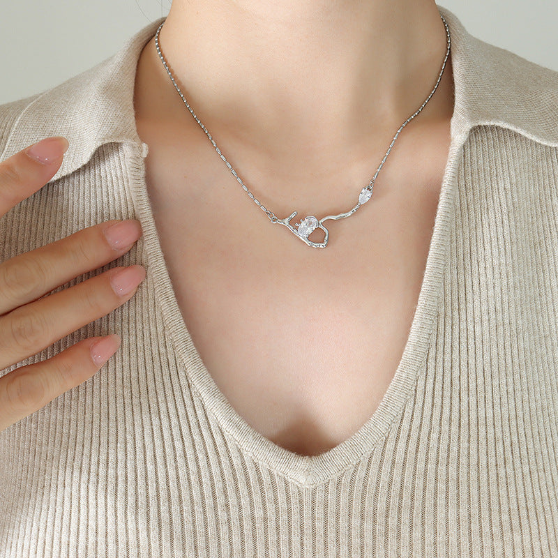 BRIGHT STONE PENDANT NECKLACE