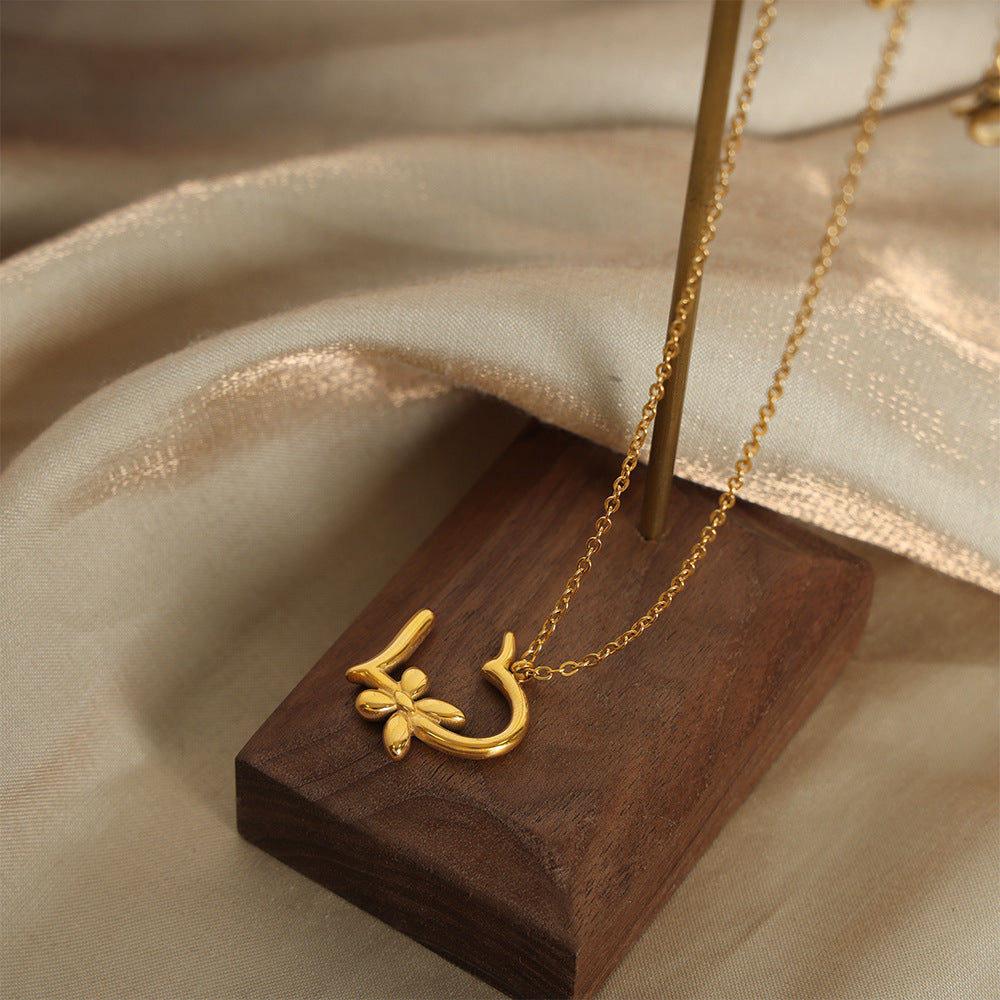 BUTTERFLY FLOWER NECKLACE