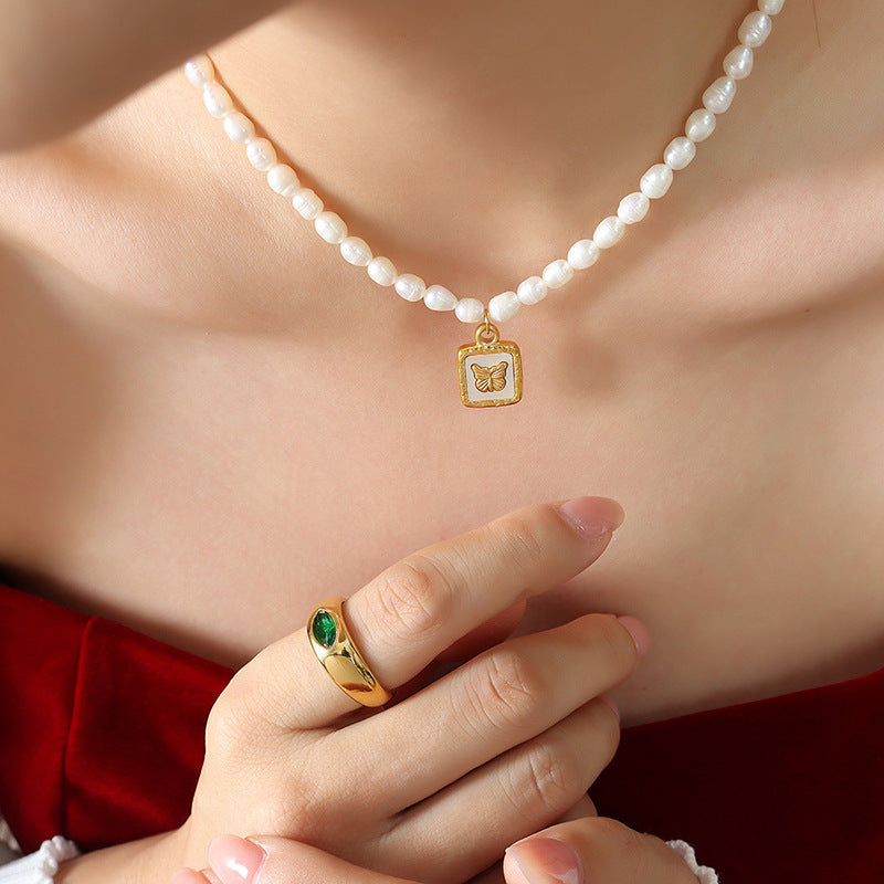 BUTTERFLY SQUARE WHITE SEA SHELL PEARL NECKLACE