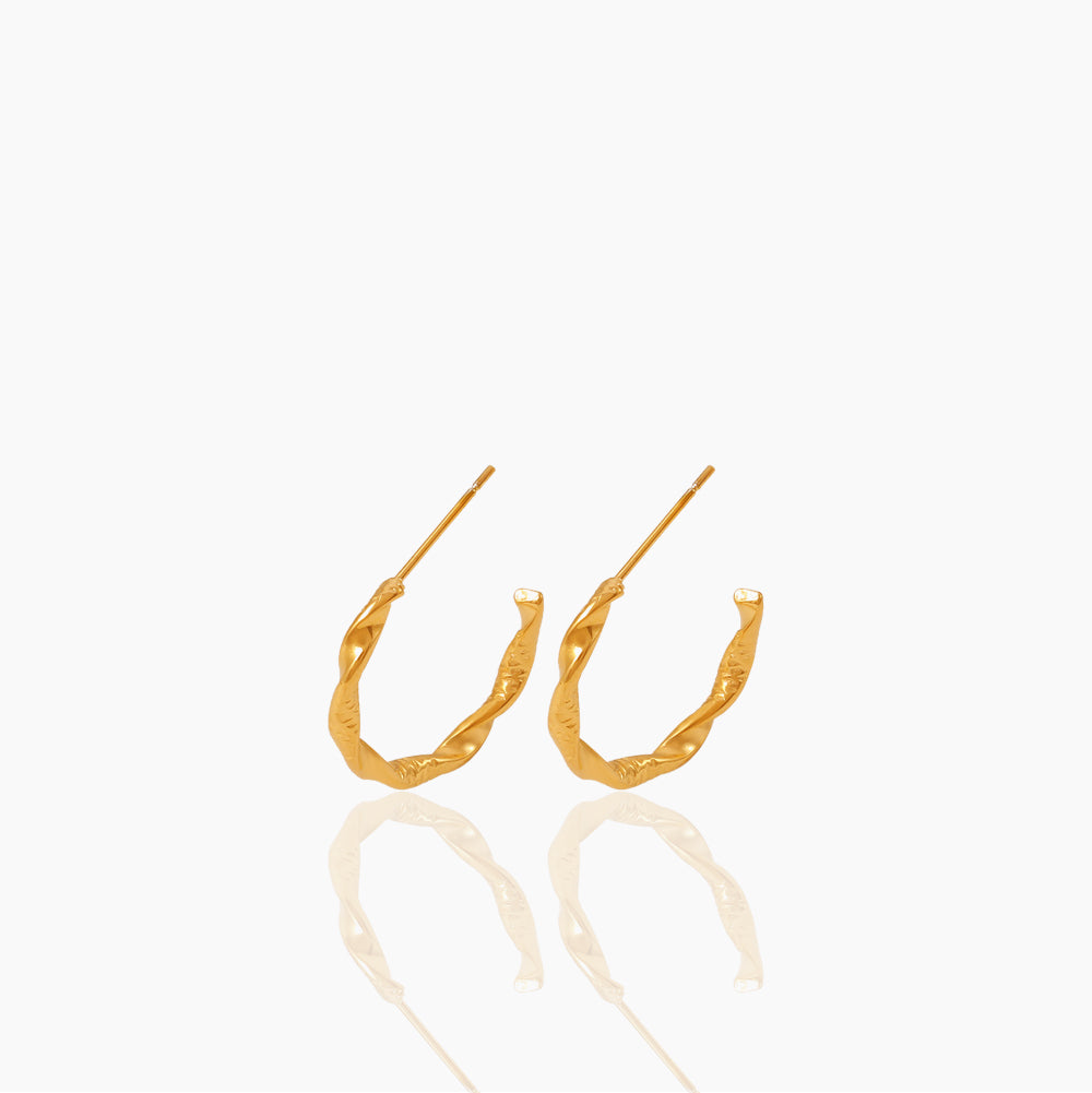 C-SHAPED TWISTED EARRINGS