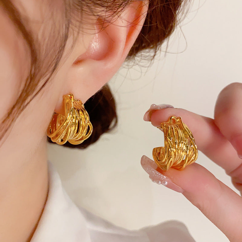 C-SHAPED NICHE METAL EARRINGS