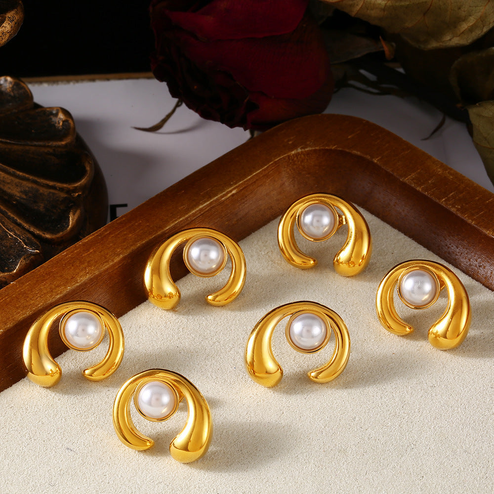 C-SHAPED PEARL STUDDED EARRINGS