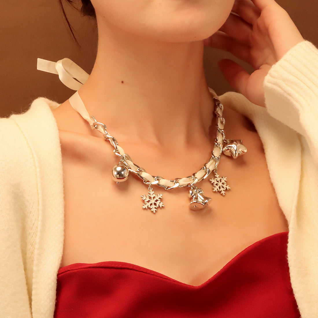 CHRISTMAS GIFT SNOWFLAKE SANTA CLAUS PENDANT CREATIVE NECKLACE