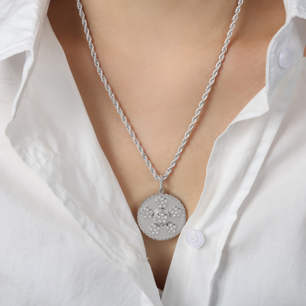 CIRCULAR PENDANT NECKLACE