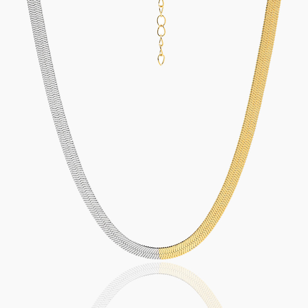 COLD MINIMALIST SNAKE BONE NECKLACE