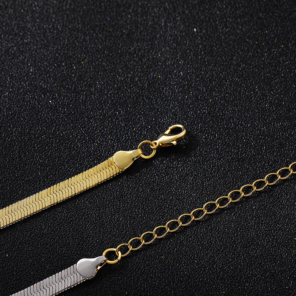 COLD MINIMALIST SNAKE BONE NECKLACE