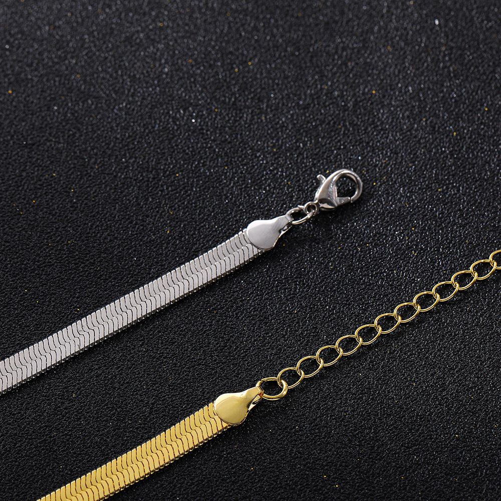 COLD MINIMALIST SNAKE BONE NECKLACE