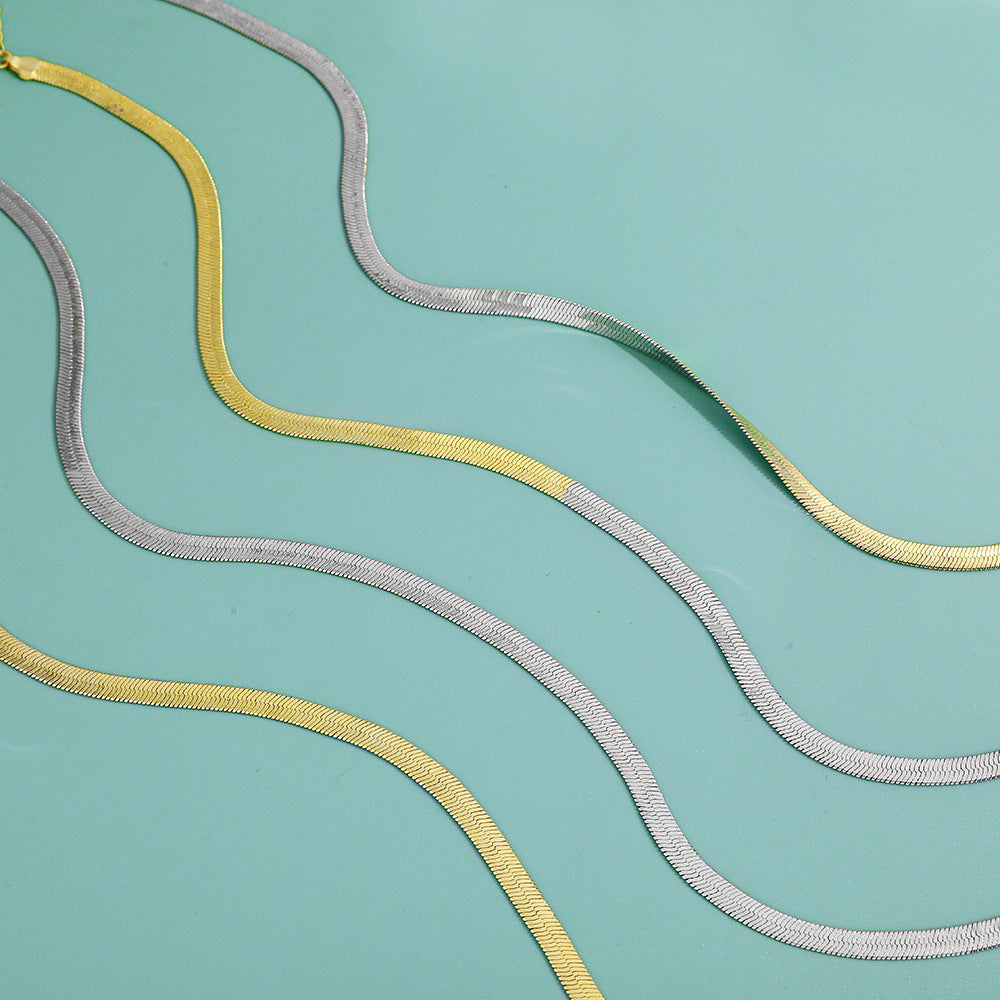 COLD MINIMALIST SNAKE BONE NECKLACE