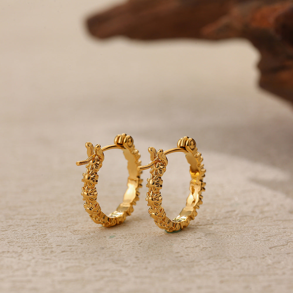 SMALL EAR BUCKLE EARRINGS