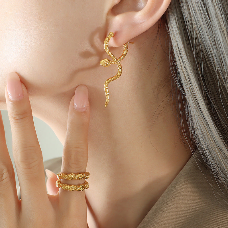 CROSS WRAP SNAKE SHAPED EARRINGS