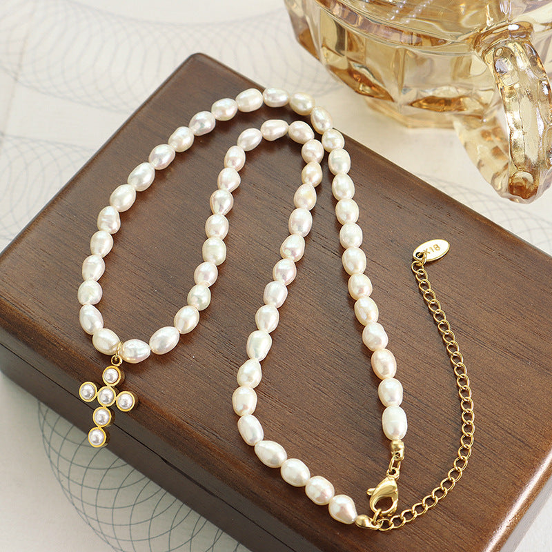 CROSS PENDANT PEARL NECKLACE