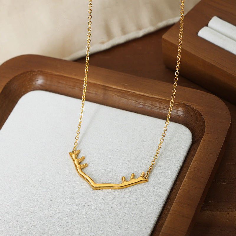 DEER HORN PENDANT NECKLACE