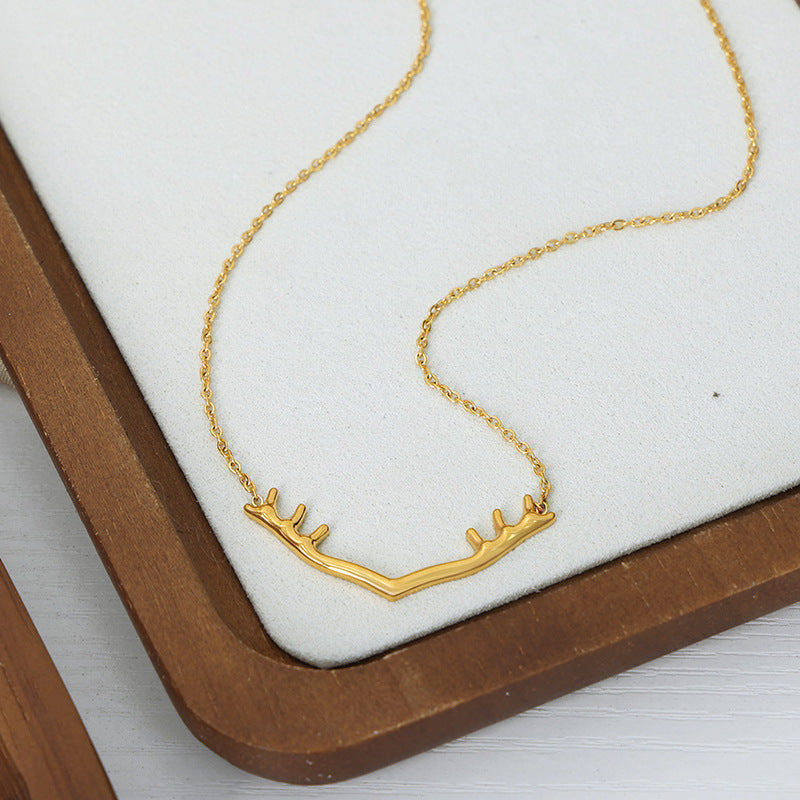 DEER HORN PENDANT NECKLACE