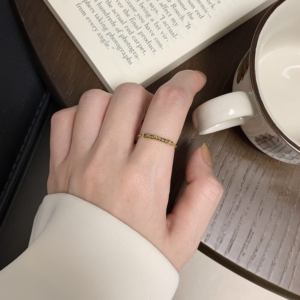 DELICATE HEXAGONAL CUBE RING