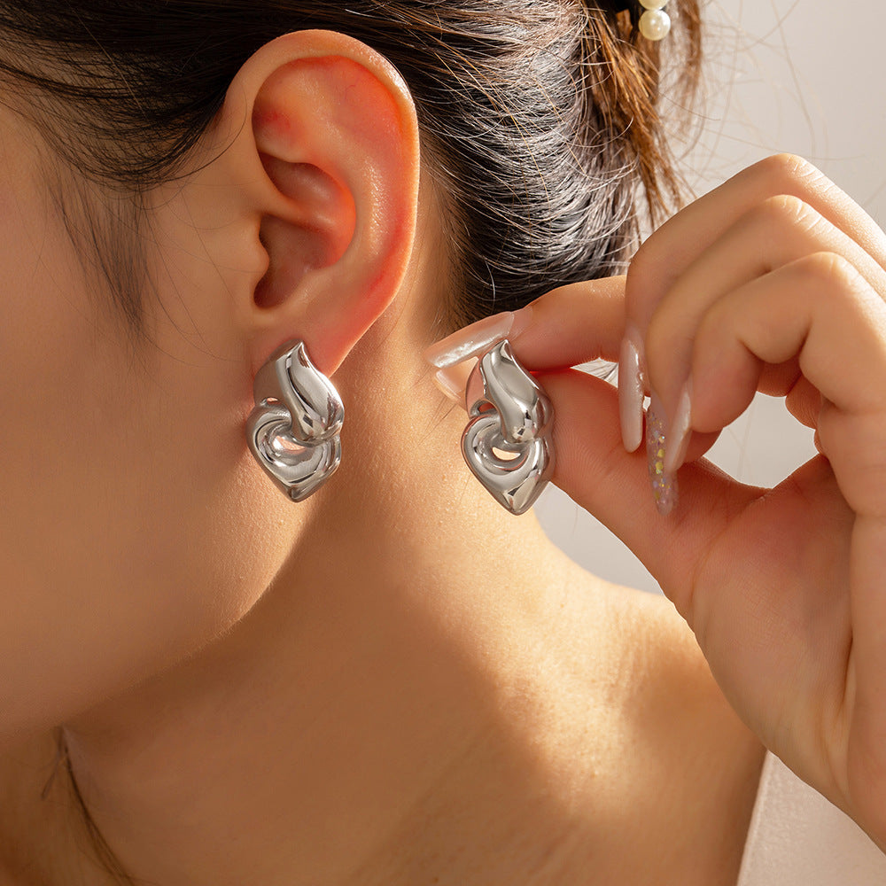 DOUBLE RING BUCKLE EARRINGS