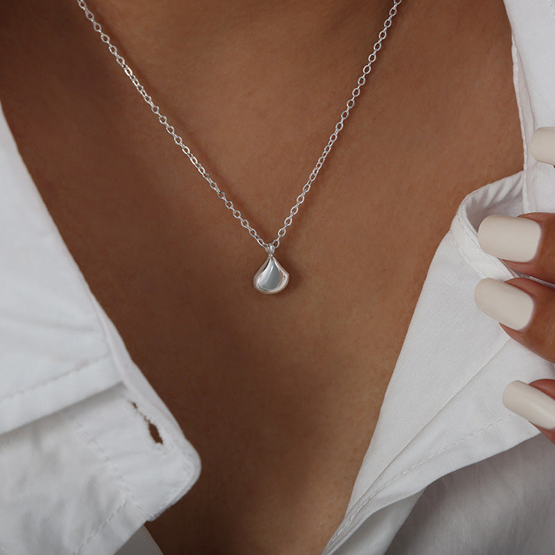DROPLET PENDANT NECKLACE