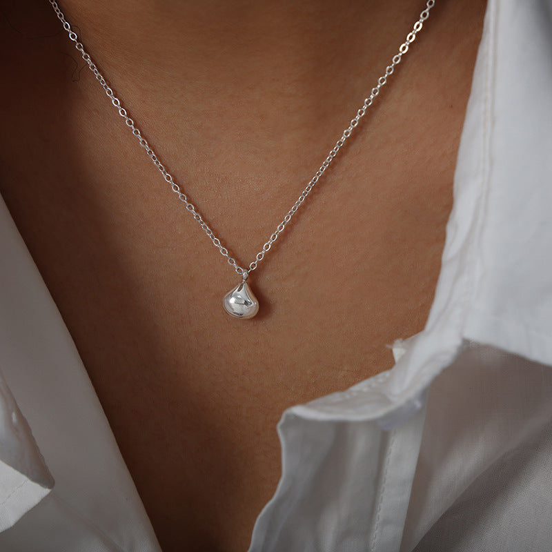 DROPLET PENDANT NECKLACE