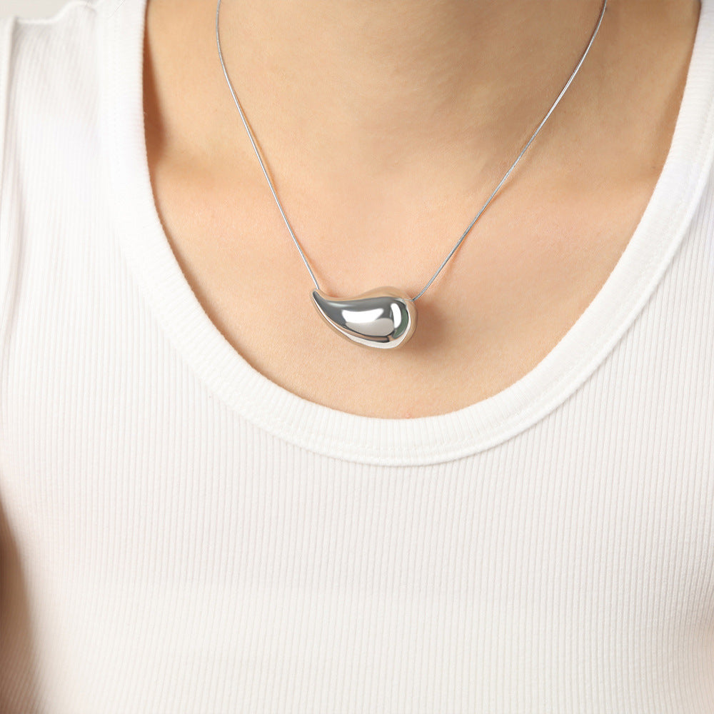 DROPLET PENDANT NECKLACE