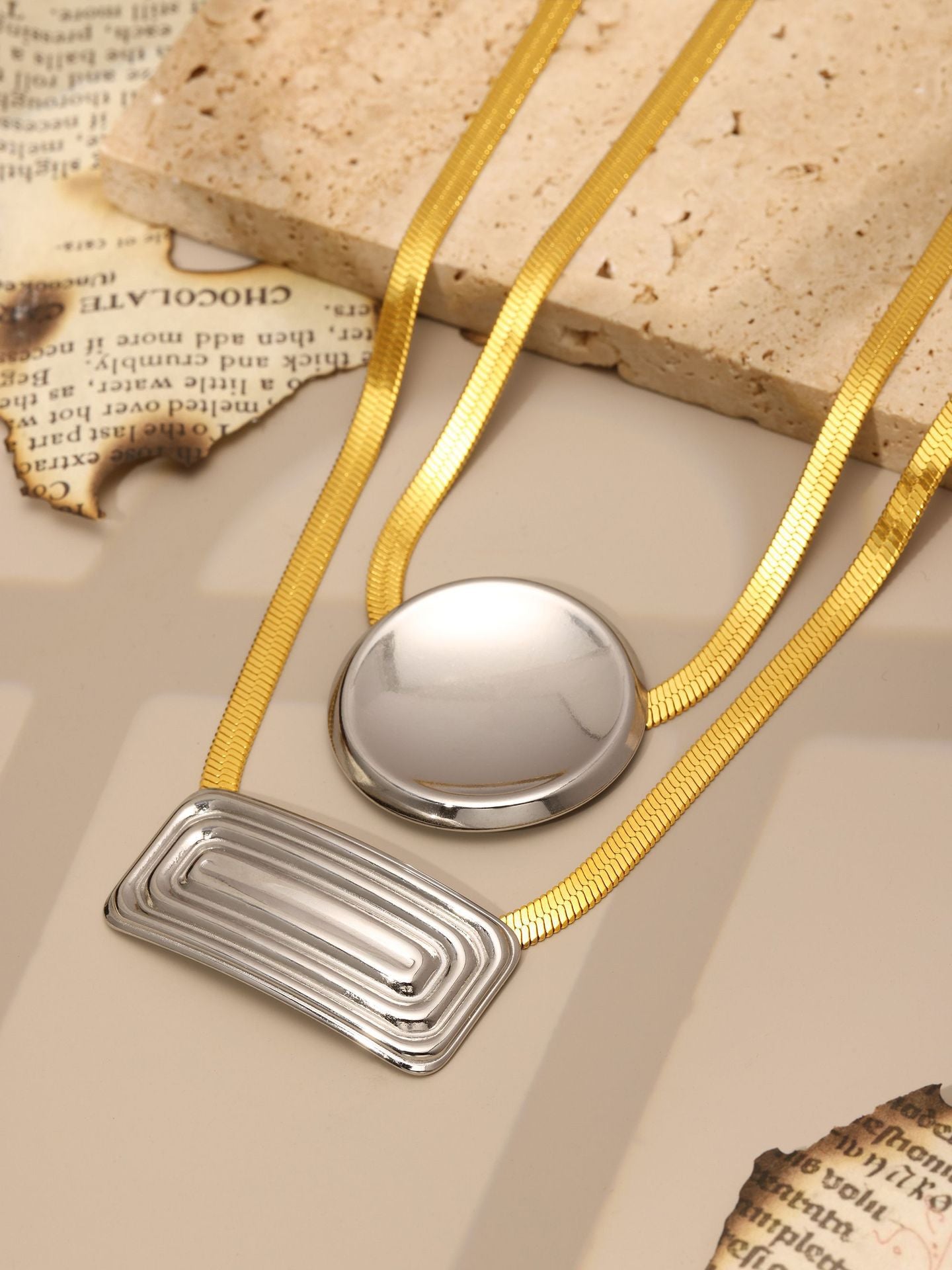 Design round square necklace