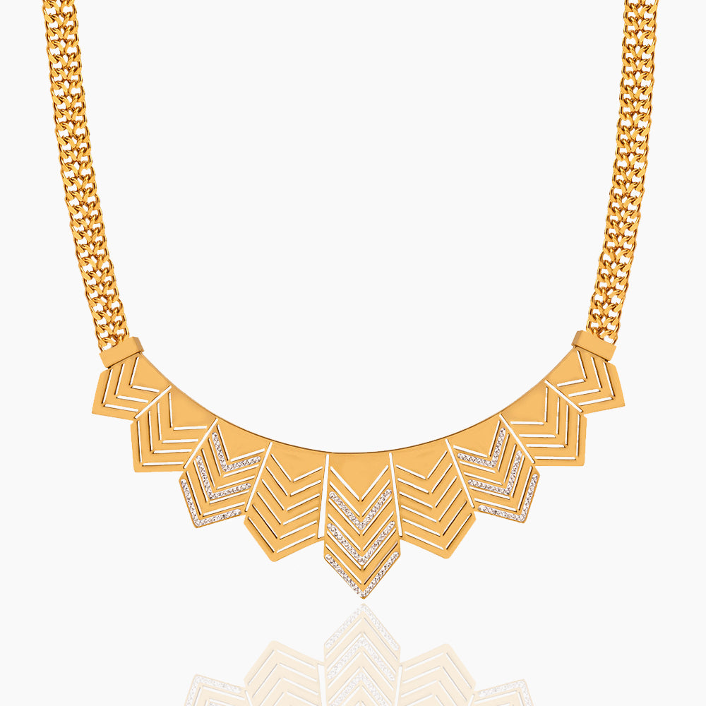 EXAGGERATED ARROW NECKLACE