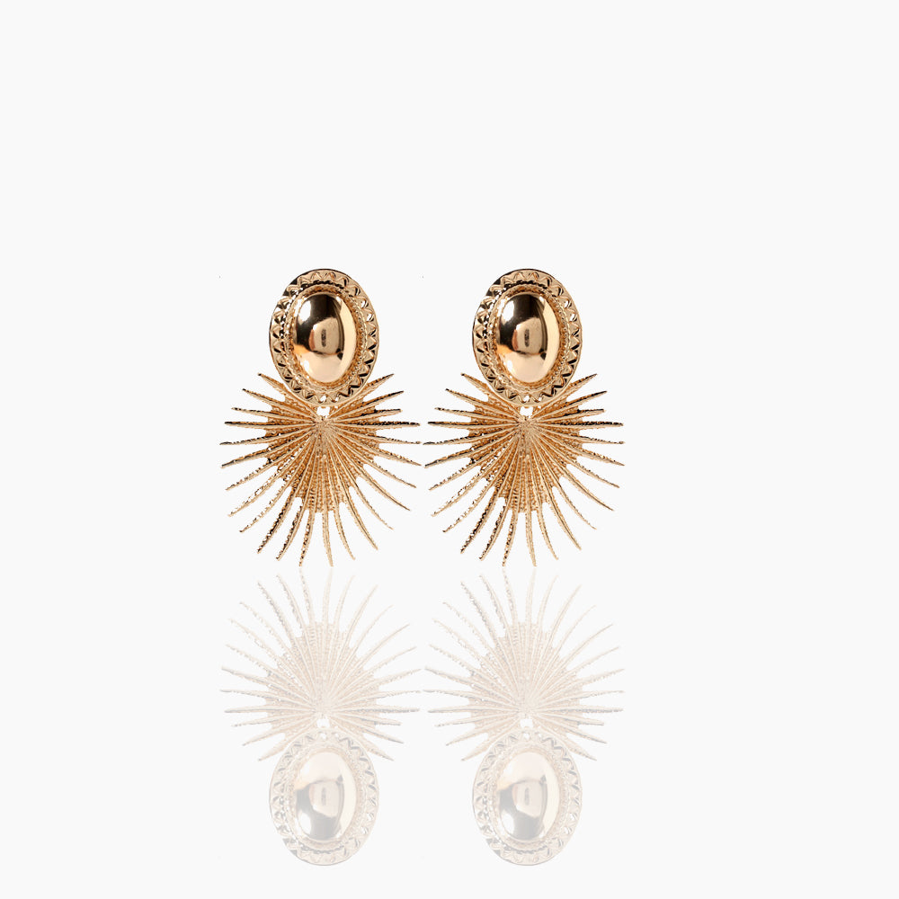 Exaggerated gold ins earrings