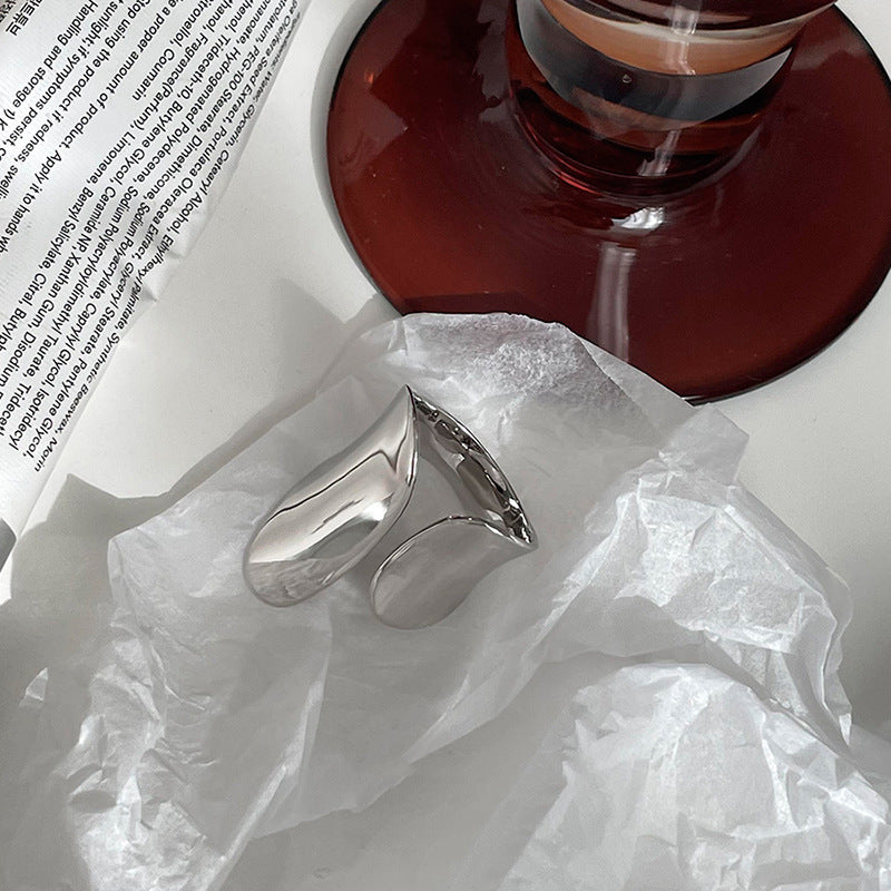 Extremely simple style ring