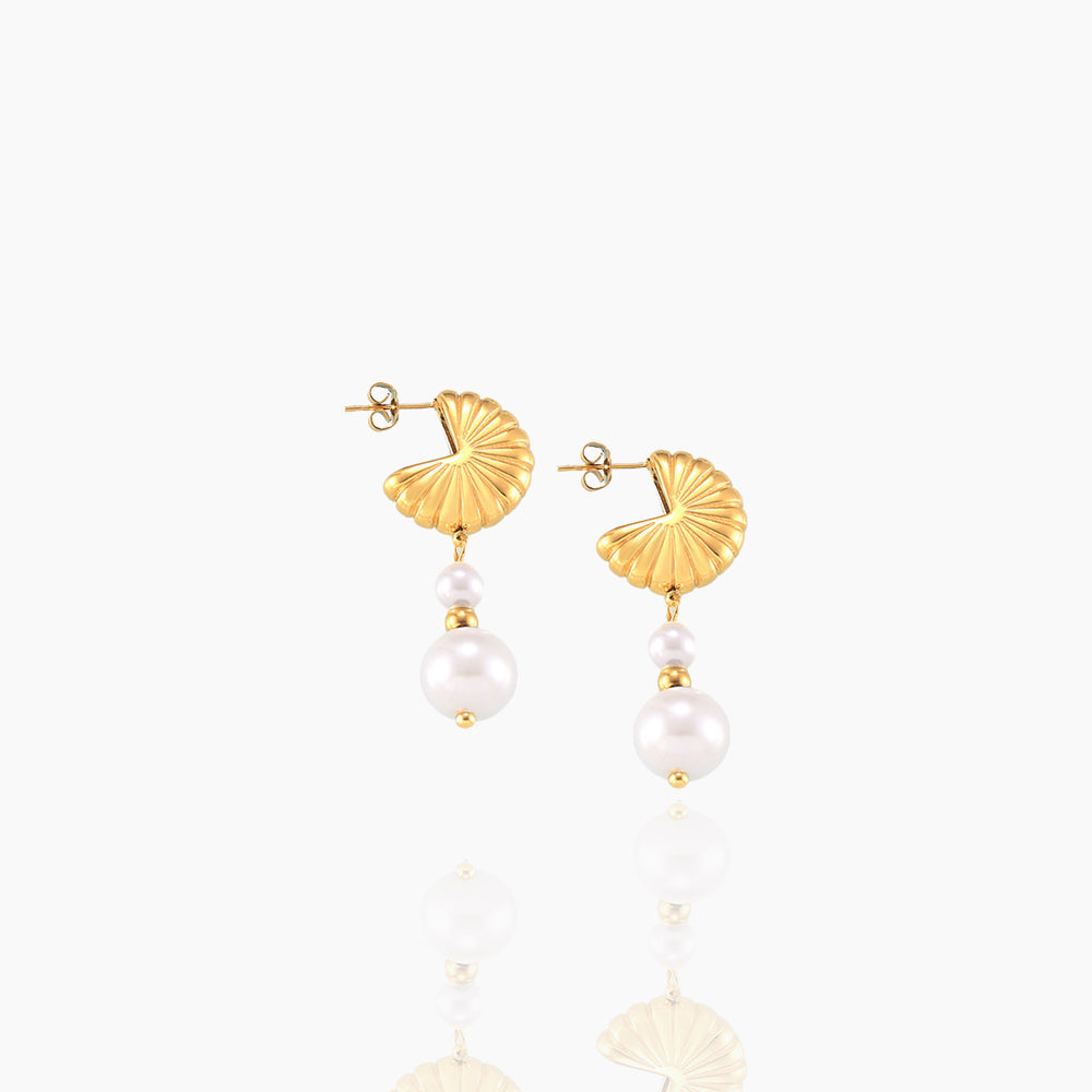 FAN SHAPED THREADED EARRINGS