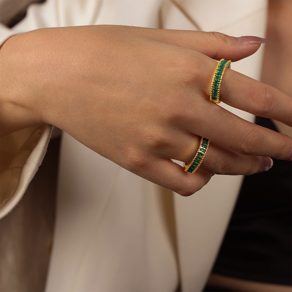 FAN SHAPED OPENING RING