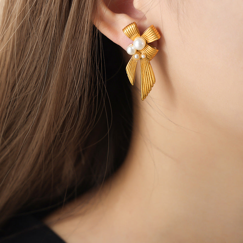 FRENCH BOW PEARL EARRINGS