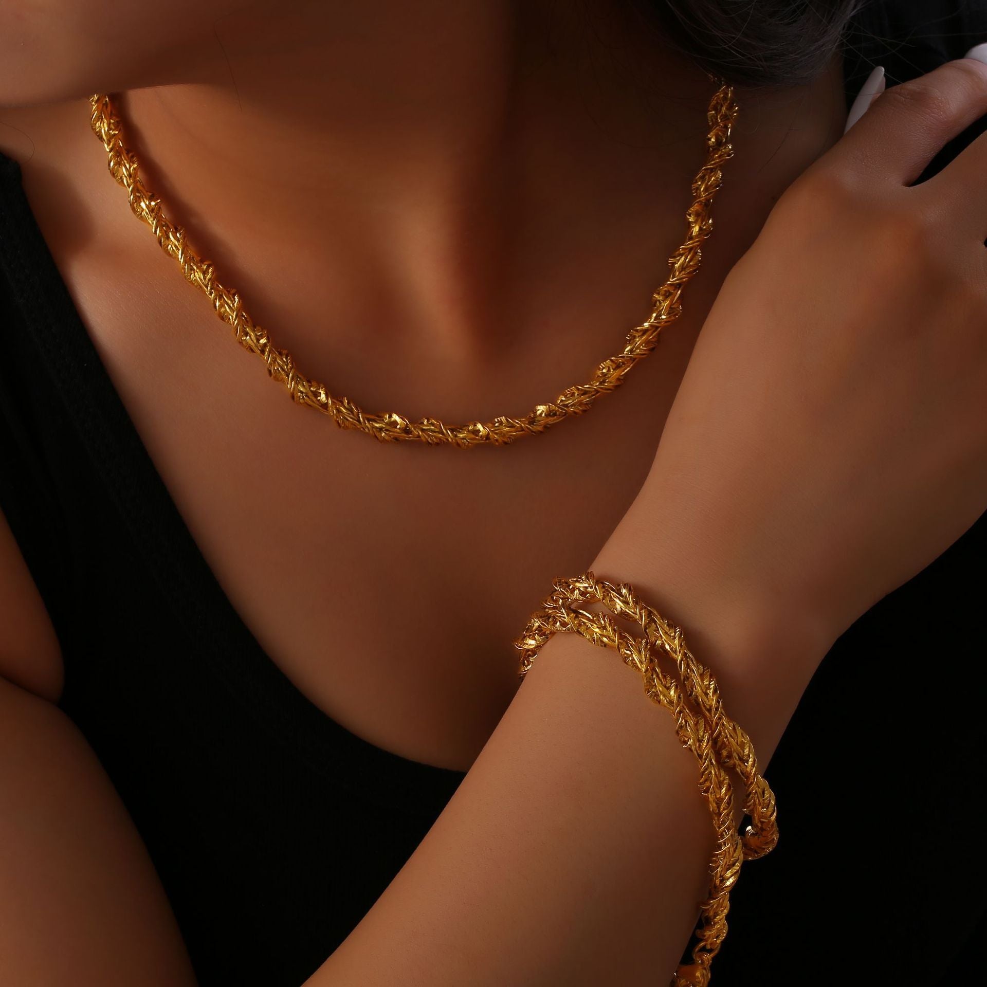 FRIED DOUGH TWISTS NECKLACE