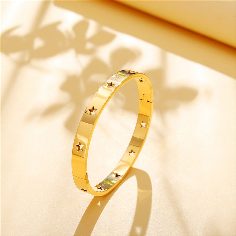 Five pointed star hollow titanium steel buckle bracelet