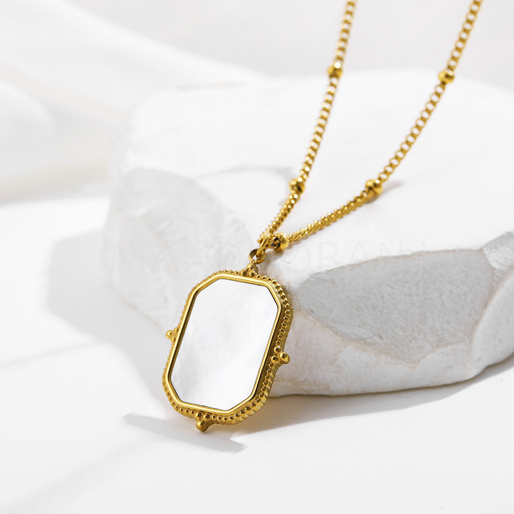 GEOMETRIC RETRO PALACE STYLE NECKLACE