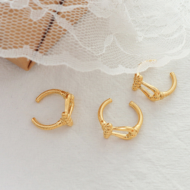 GEOMETRIC HOLLOW OPENING RING