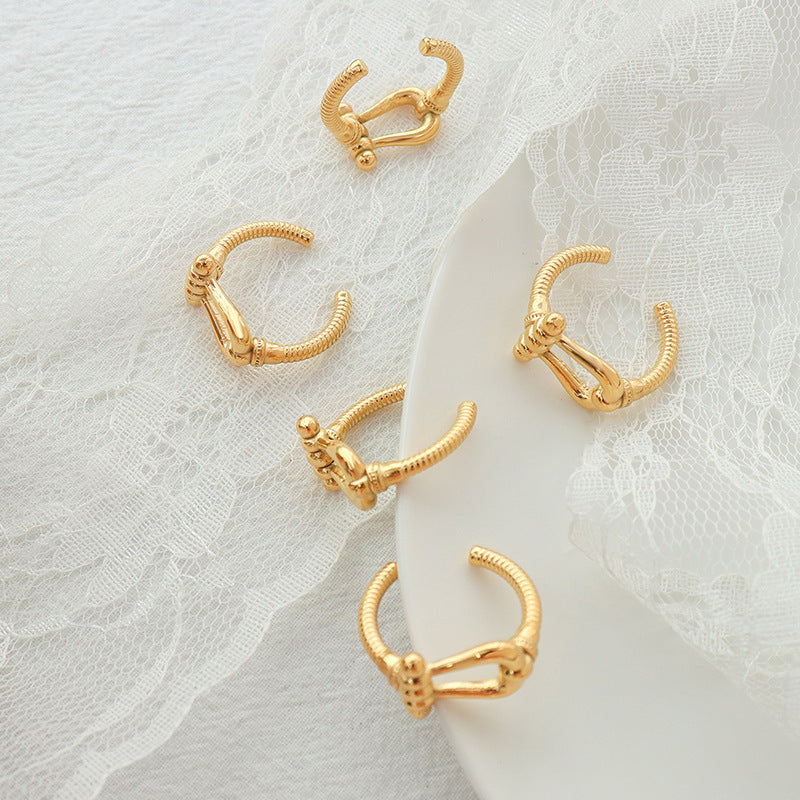 GEOMETRIC HOLLOW OPENING RING