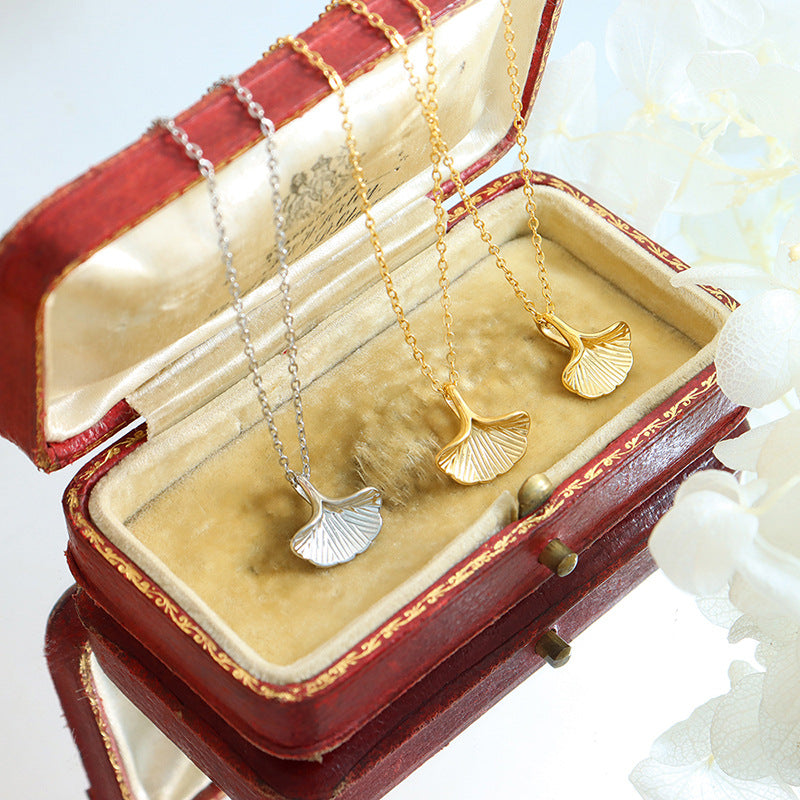 GINKGO LEAF PENDANT NECKLACE