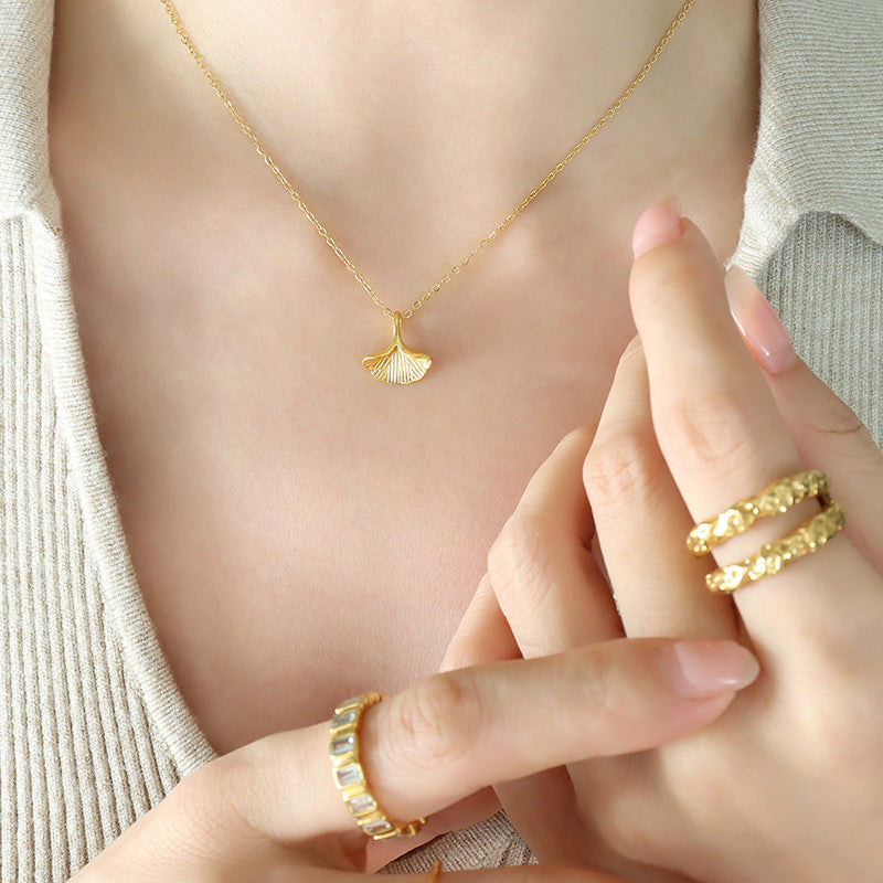 GINKGO LEAF PENDANT NECKLACE