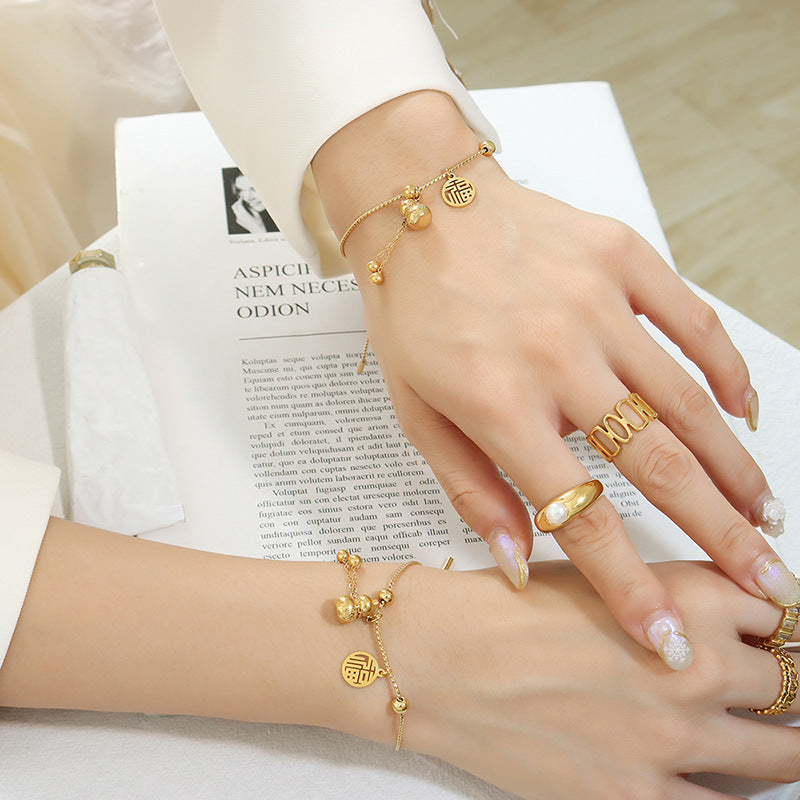 GOURD TASSEL NECKLACE