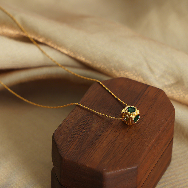 GREEN STONE CUBE NECKLACE