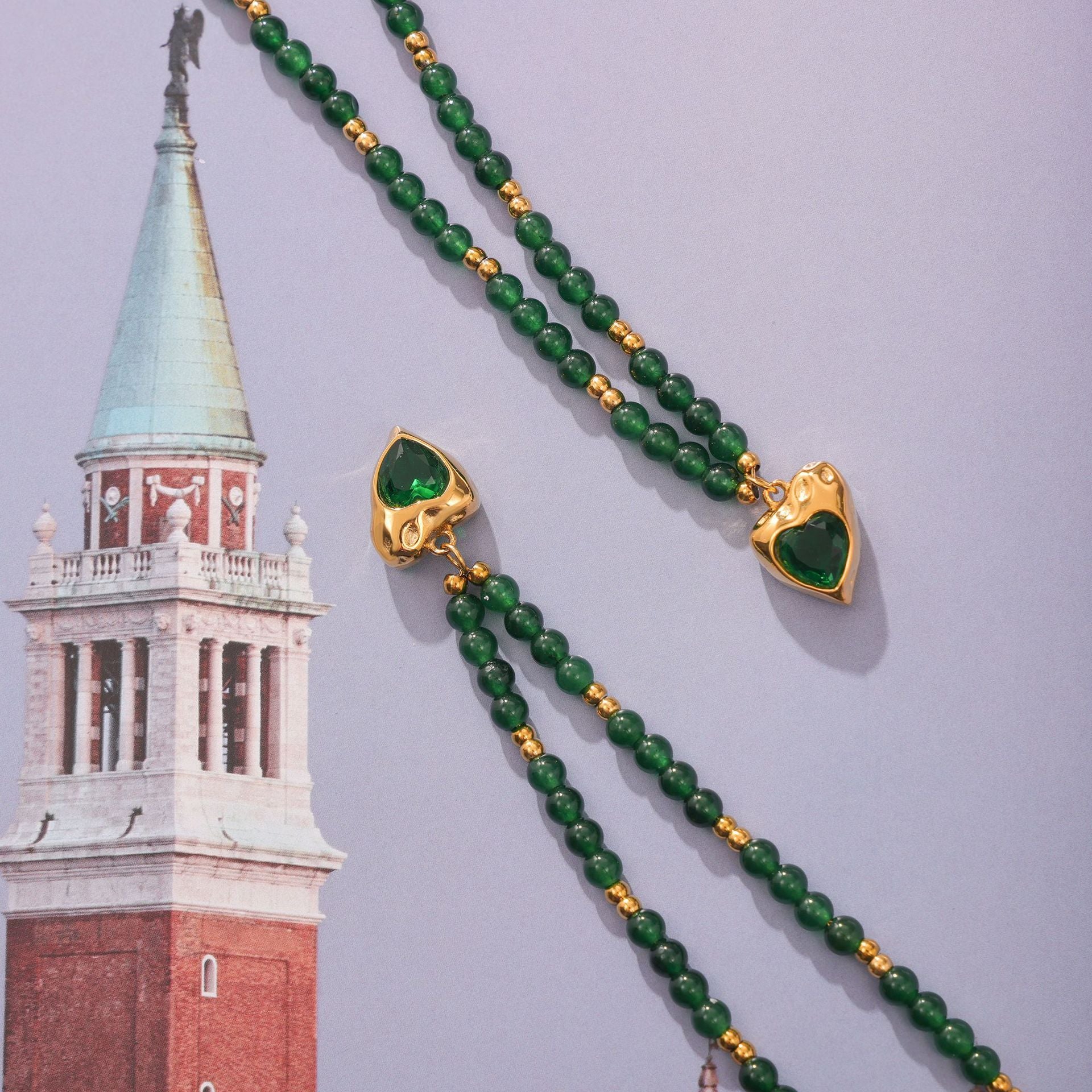 GREEN STONE NECKLACE
